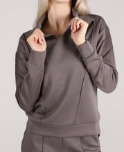 Load image into Gallery viewer, Skulpt Solace SweatSHIRT