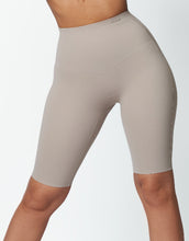 Load image into Gallery viewer, Skulpt LuxeLift Biker Shorts (Nimbus)