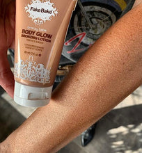 Load image into Gallery viewer, Fake Bake BodyGlow (Tint Glow)