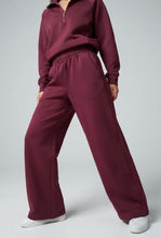 Load image into Gallery viewer, Skulpt Sway Sweatpants
