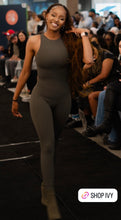 Load image into Gallery viewer, Skulpt High Neck (Ivy Green)
