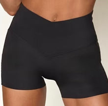 Load image into Gallery viewer, Xyla Shorts (black)
